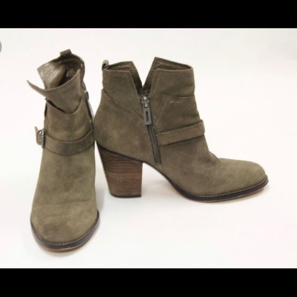 Ivanka trump dark green suede ankle boots